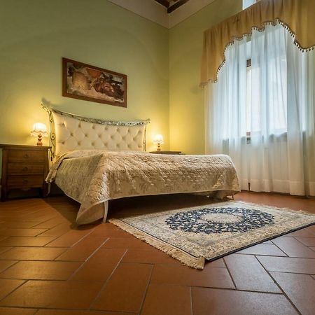 Luxury Apartment Piazza Grande Монтепульчано Экстерьер фото