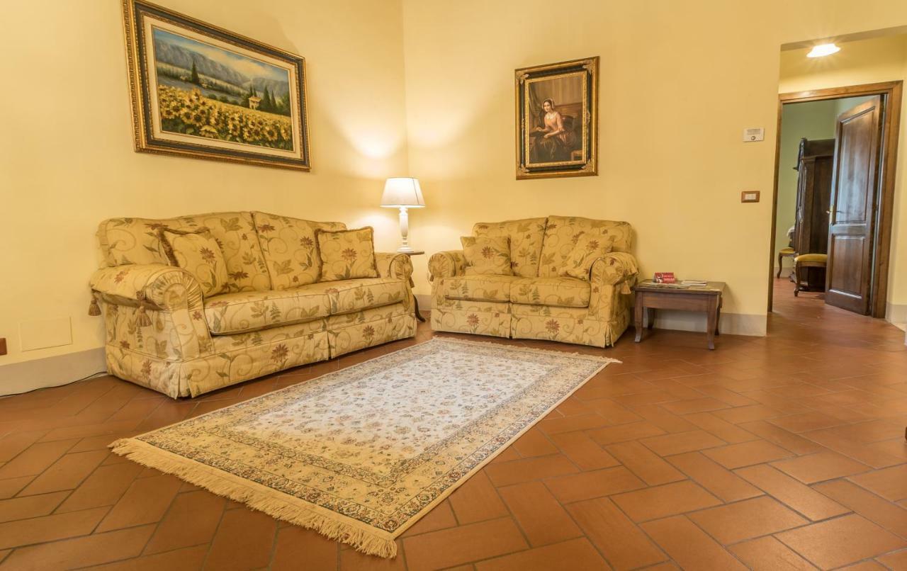 Luxury Apartment Piazza Grande Монтепульчано Экстерьер фото